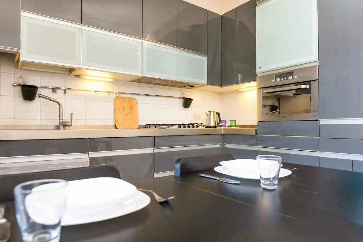 Parea Exclusive Apartment - Near Hospital And Airport Milan
