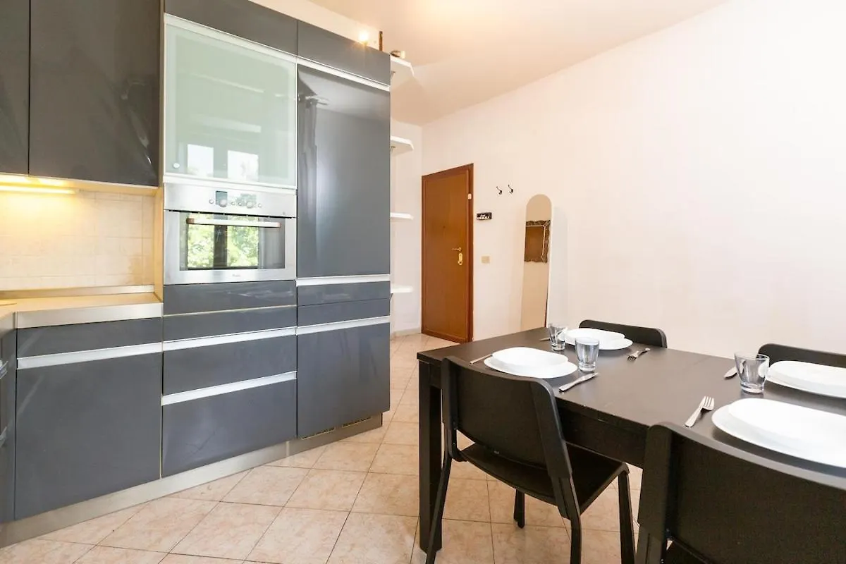 Parea Exclusive Apartment - Near Hospital And Airport Milan Italy